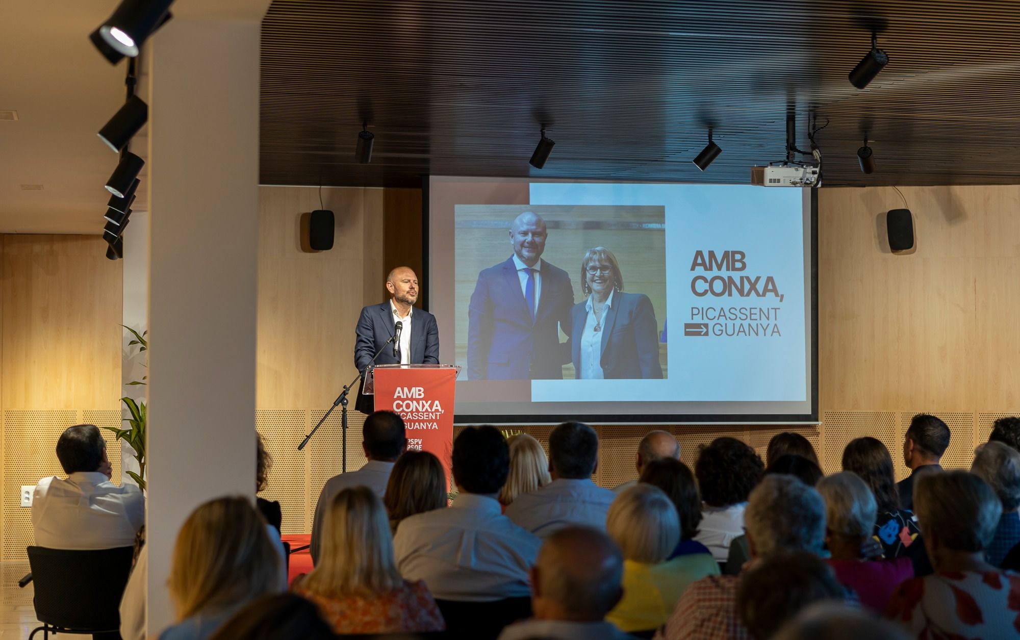 Presentación de la candidatura socialista de Conxa Garcia de Picassent