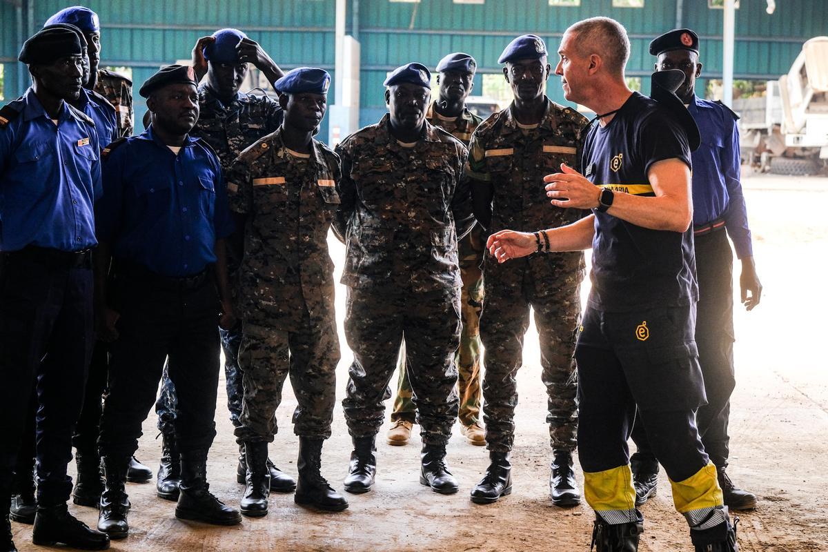 Bomberos de Lanzarote imparten un curso de primeros auxilios en Gambia