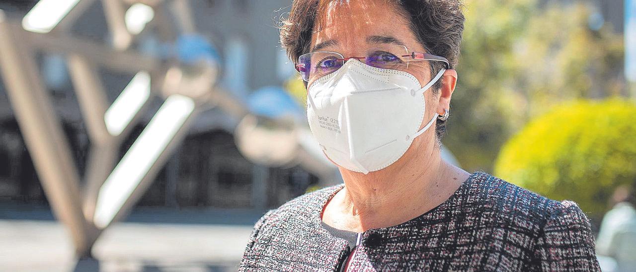 Dolores Corbella Díaz en el Campus de Guajara de la Universidad de La Laguna.