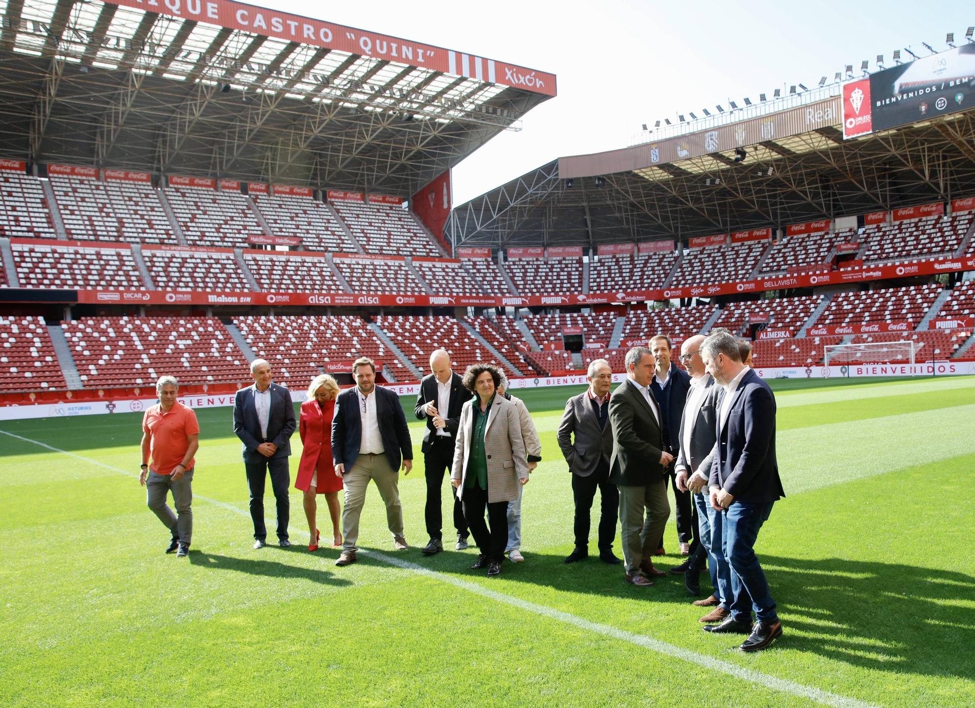 En imágenes: Así fue la visita de los técnicos de la Federación Española y portuguesa de Fútbol a El Molinón