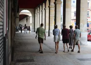 Vecinos y hosteleros aplauden la próxima reforma de Marqués de San Esteban, en Gijón: "Hace mucha falta"