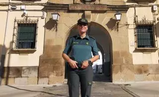 "Está normalizado que la mujer forma parte de la Guardia Civil"