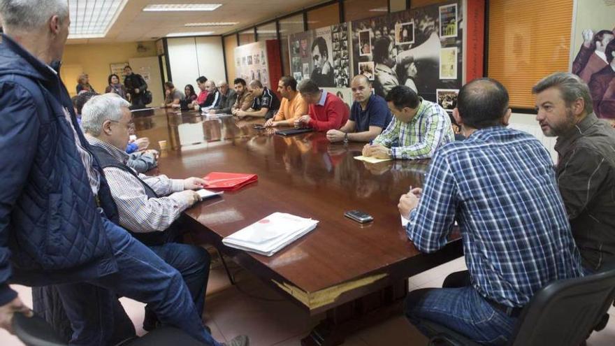 La reunión de delegados sindicales de la minería de CC OO, ayer, en Oviedo.