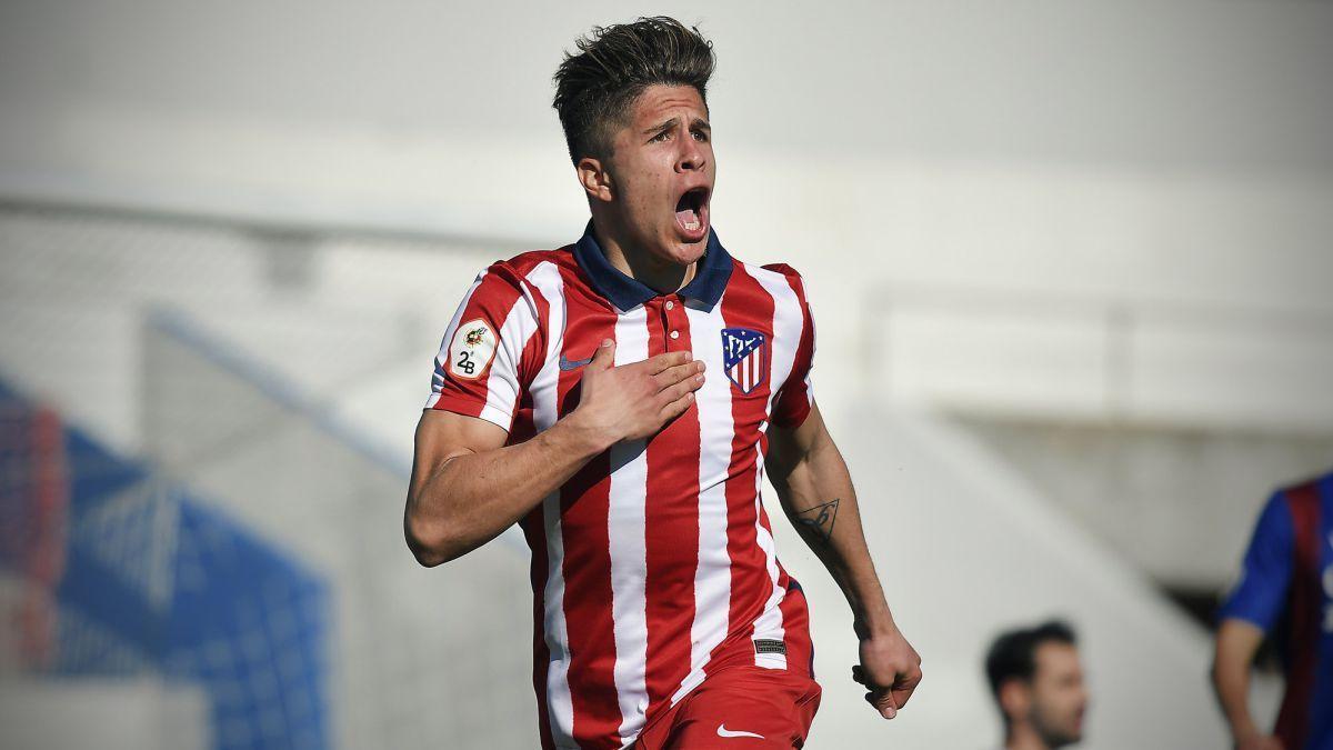 Giuliano celebra un gol con el Atlético de Madrid B.