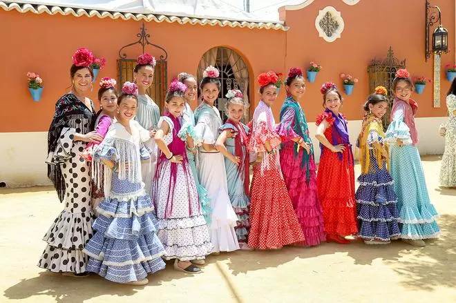 Amigos y familiares en El Arenal el jueves de Feria