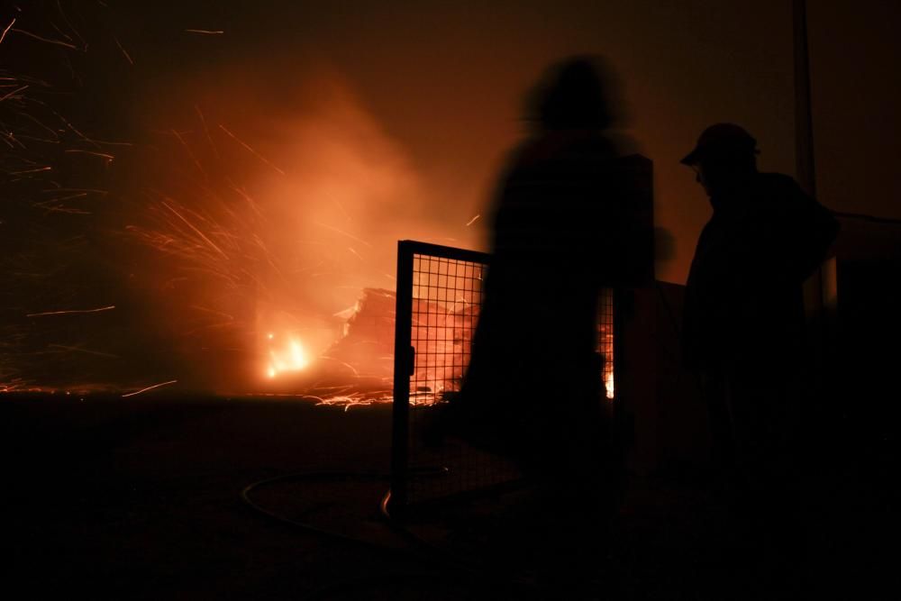 Incendio de grandes dimensiones en el centro de Po