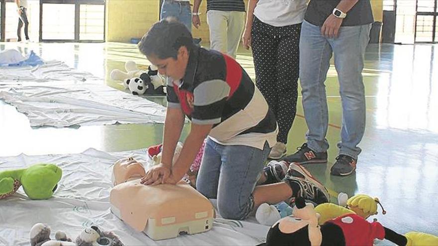 Más de 200 personas se forman en reanimación cardiopulmonar