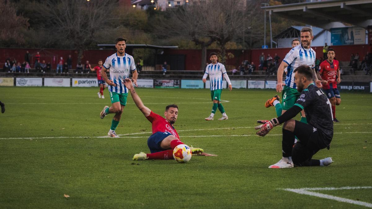 Una ocasió en el partit contra l'Alcoià.
