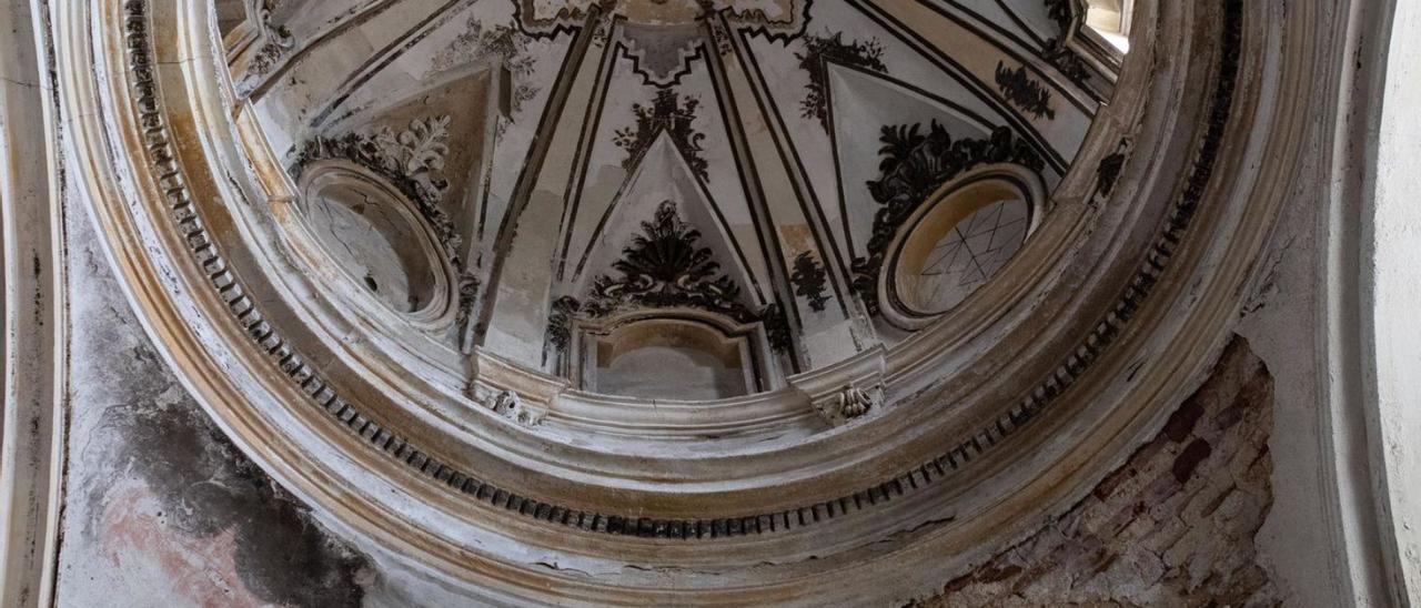 Interior de una de las cúpulas de la iglesia de Molacillos. | Ana R. Burrieza
