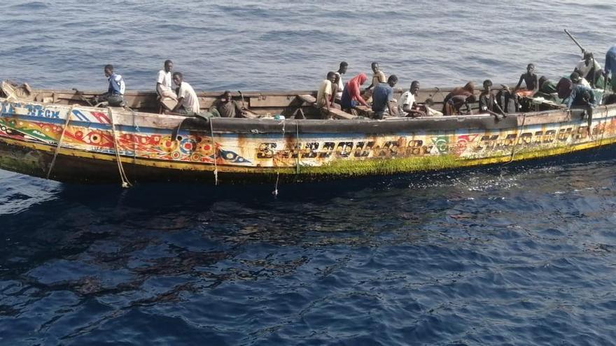 Un pesquero español salva 38 vidas en medio del Atlántico: &quot;No pudieron rescatar a todos, están destrozados&quot;