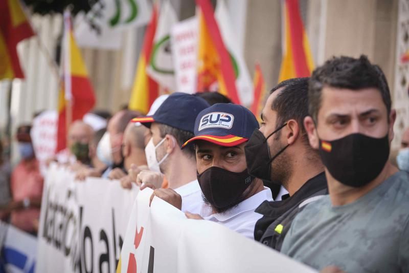 Protesta de los sindicatos policiales ante la Subdelegación del Gobierno contra los cambios en la Ley de Seguridad Ciudadana