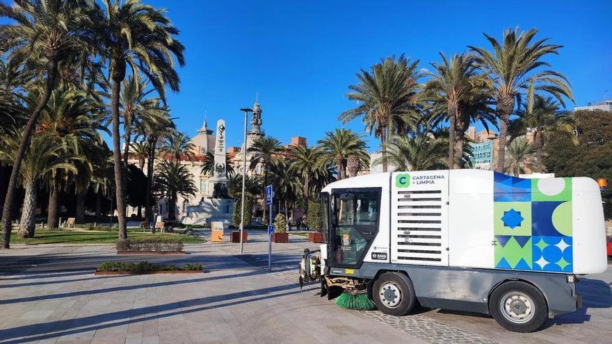 Lhicarsa renueva sus vehículos y maquinaria para mejorar la limpieza de Cartagena