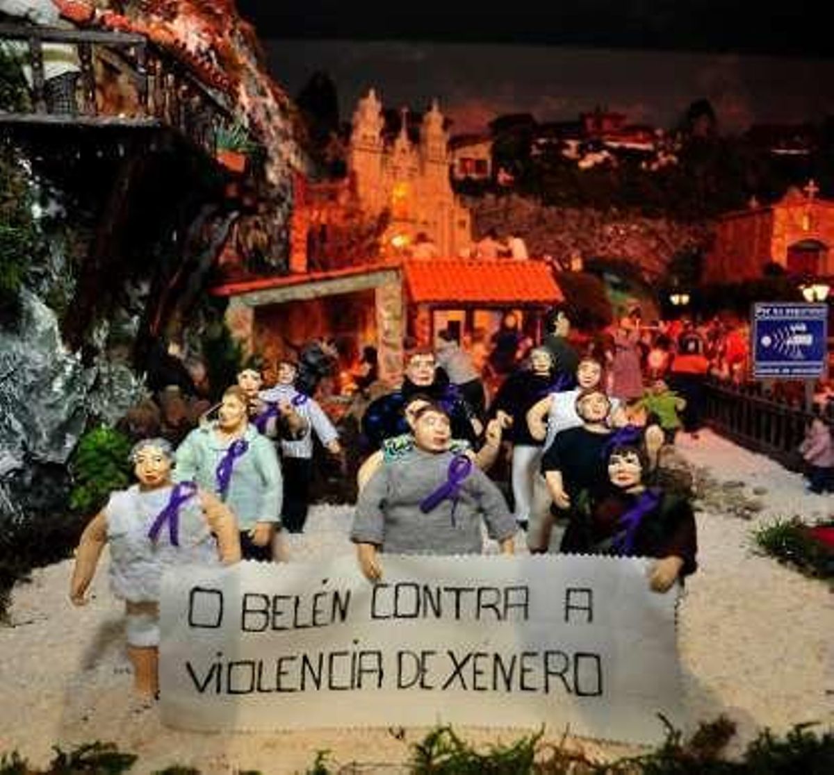 El Belén Artesanal de Valga ya desata pasiones y empieza a recibir numeroso público de toda Galicia