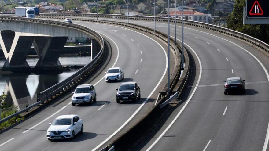 Puente de la AP-9 sobre la ría de Pontevedra. |   // GUSTAVO SANTOS