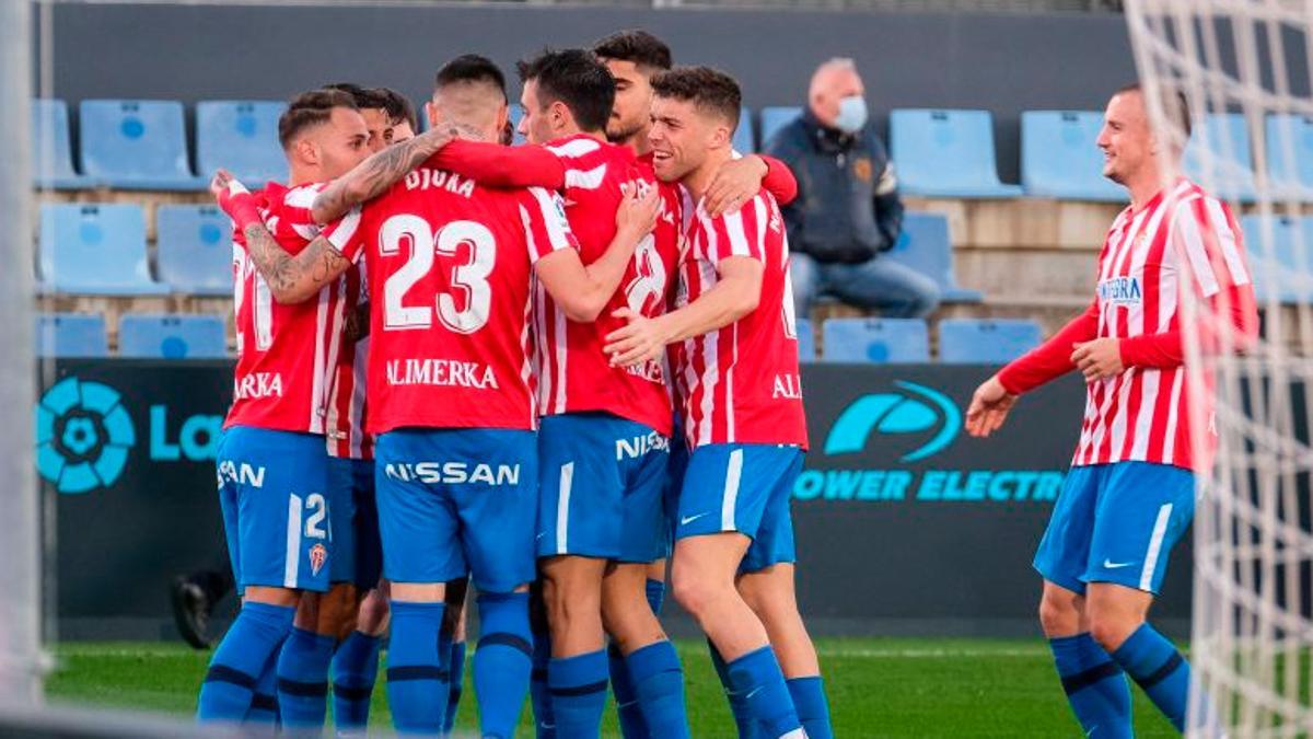 El Sporting de Gijón gana en Ibiza