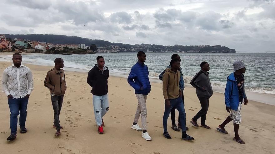 Inmigrantes africanos que llegaron a Bueu a través del Estado, en enero con un grupo de 106 refugiados. | Santos Álvarez