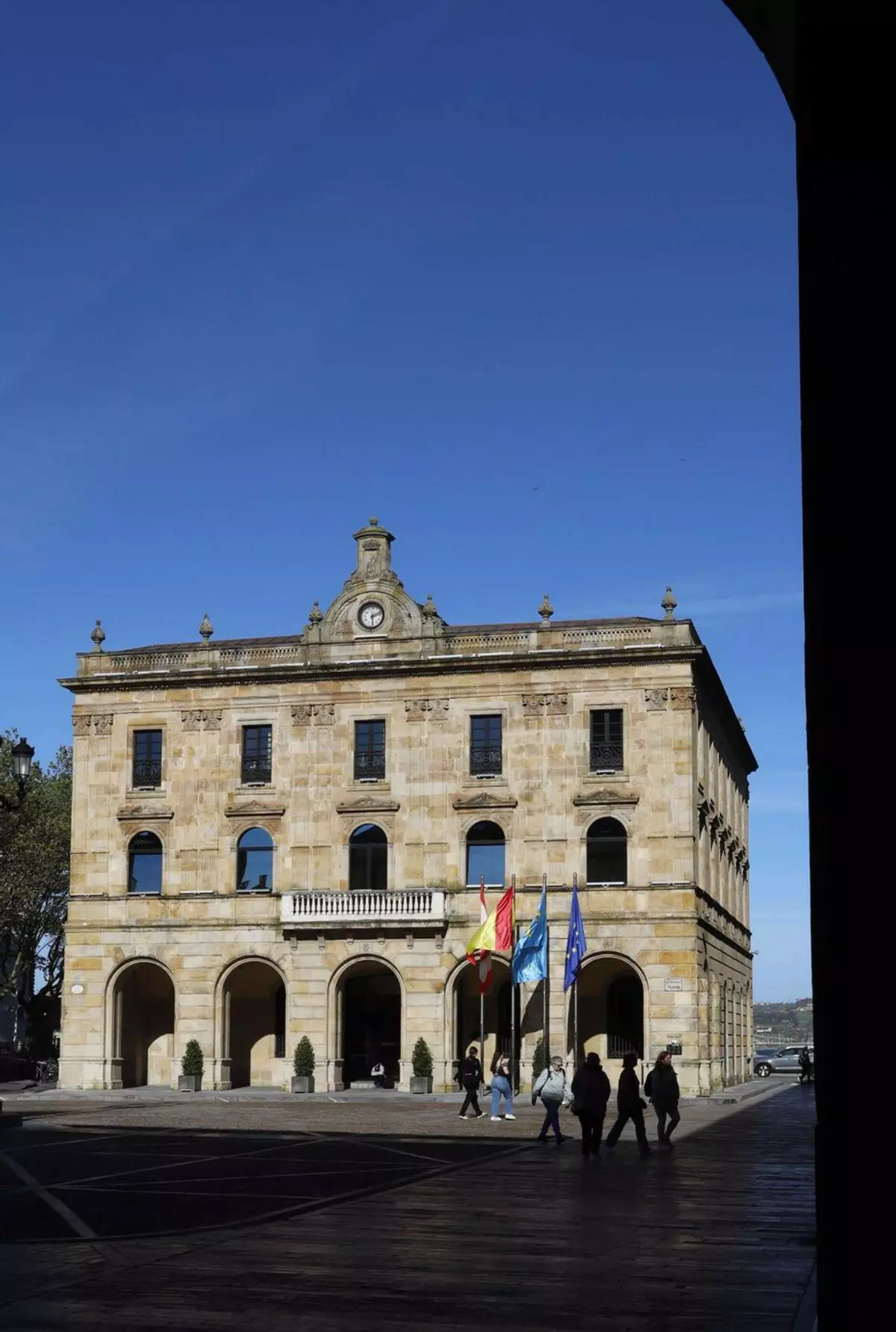 Hacienda prevé que Emulsa y la EMA aporten 4,2 millones a amortizar deuda
