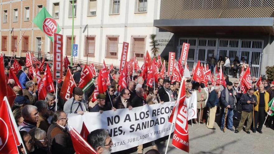 CCOO y UGT exigen &quot;una subida digna&quot; de las pensiones