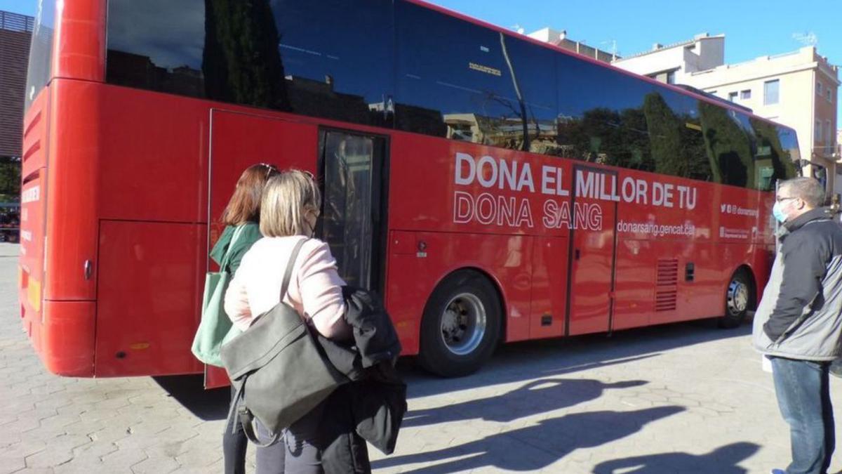 El bus de Donants de Sang s’instal·la dissabte a Roses | JORDI CALLOL