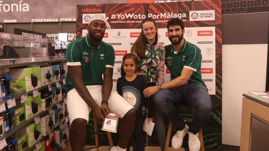 El Unicaja, presente en la inauguración de Worten