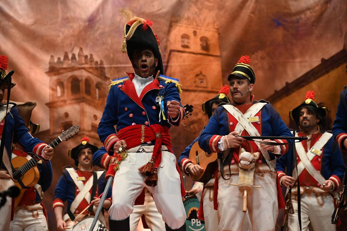 Abel Sansinena en el centro del escenario, durante la actuación de semifinales el año pasado.