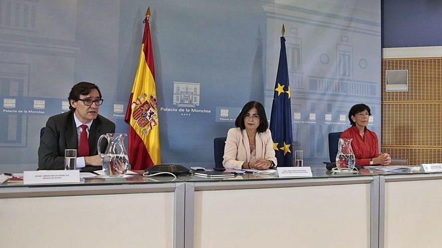 Roda de premsa dels ministres Illa, Celaá i Darias