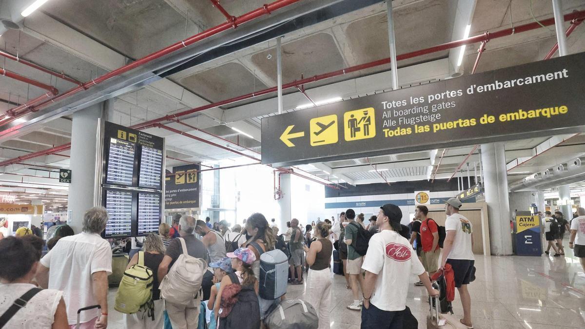 Los agentes de viajes abogan porque los pasajeros lleguen al aeropuerto con la seguridad de tener verificada su condición de residente.