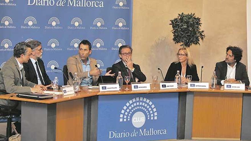 Alberto Fraile, Juanjo Polledo, de Celgene, Nacho García, director de Asistencia Sanitaria del Govern, Josep Pomar y Antonia Sampol, de Son Espases, y Antoni Juan, de Son Llàtzer.