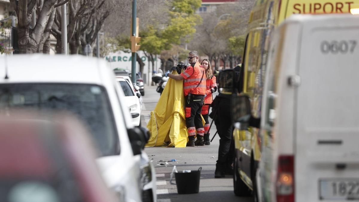 Muere un motorista al ser arrollado por un coche en Palma
