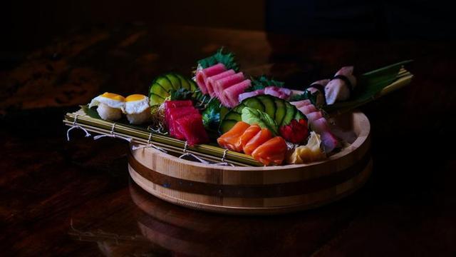 Gran selección de sushi y sashimi para los amantes del sabor de Japón. |  | FOTOS: MINAMI JAPANESE RESTAURANT