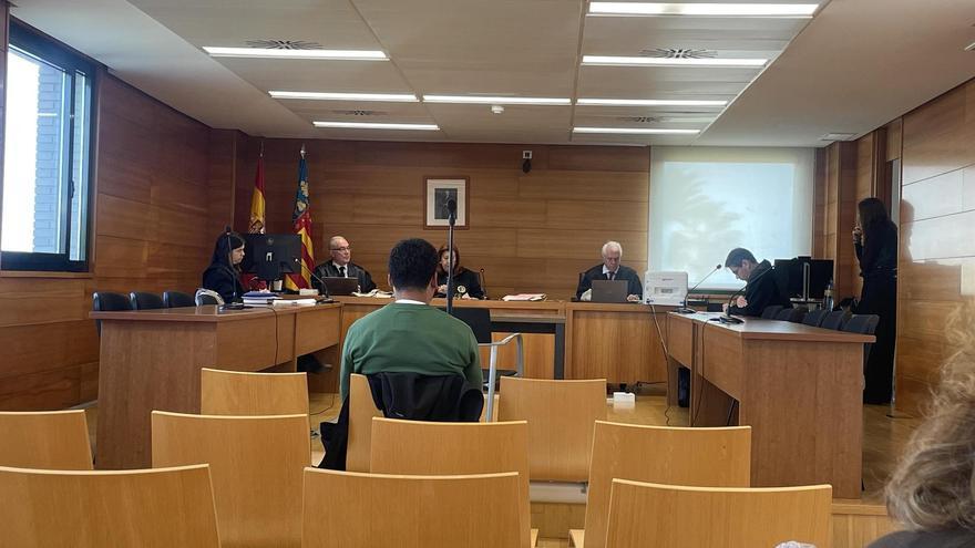 Una niña de Castellón acusa a su tío de ponerse nata en el cuerpo y abusar de ella.