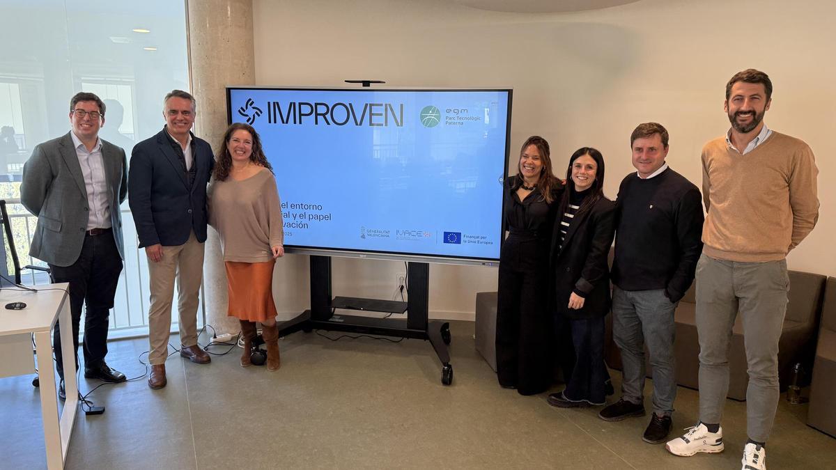 Representantes de las EGM Parc Tecnològic Paterna y de Improven, a la conclusión de la presentación.