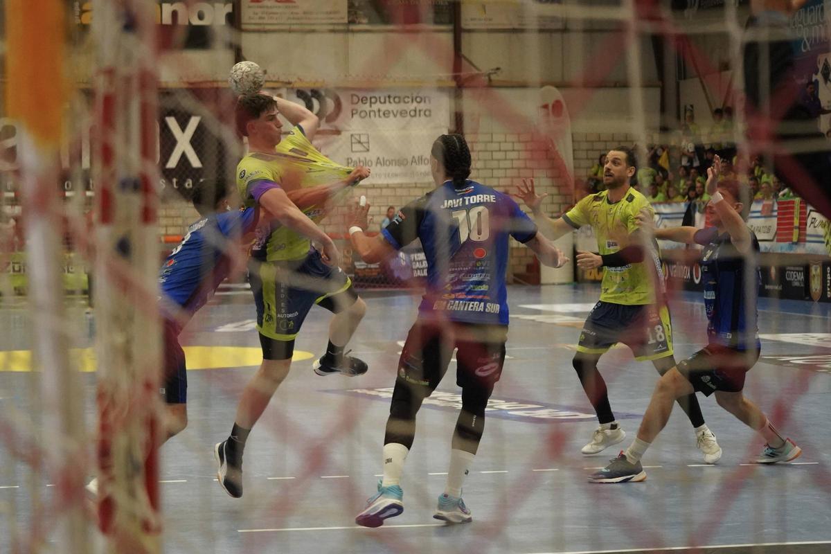 El Balonmano Zamora debuta con victoria
