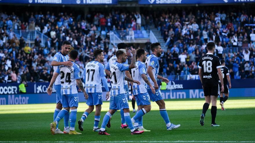 Los rivales pinchan y el Málaga CF hace «bueno» el empate con el Burgos
