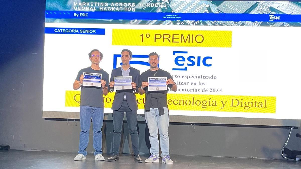 Ganadores de la Liga Senior del Hackathon de ESIC Valencia.