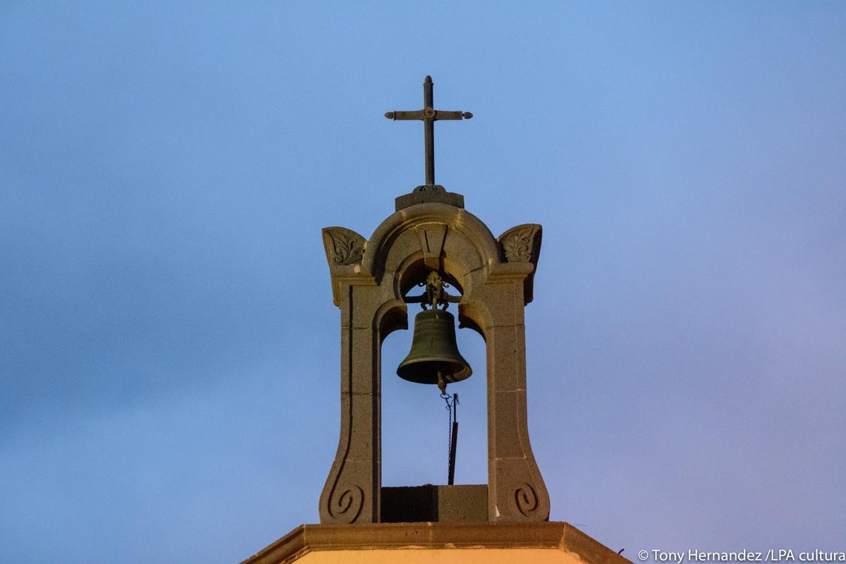 La campana bautizada Jesús, María y José de la ermita del Espíritu Santo.