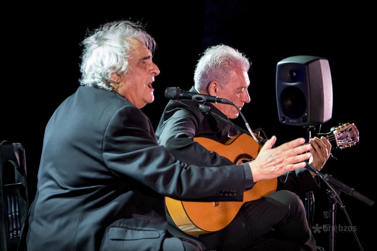 Fotogalería | José de la Tomasa celebra '50 años con el cante' en la Bienal