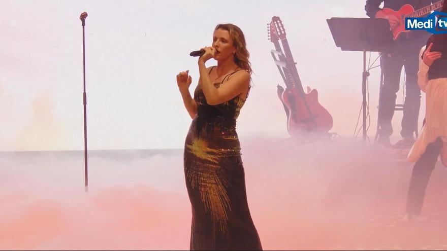 Vídeo: actuación a lo Whitney Houston, en la gala del Centenario de Mediterráneo