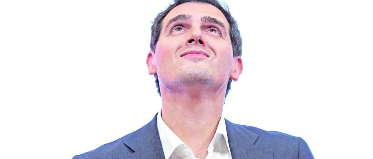 Ciudadanos, centrarse o morir