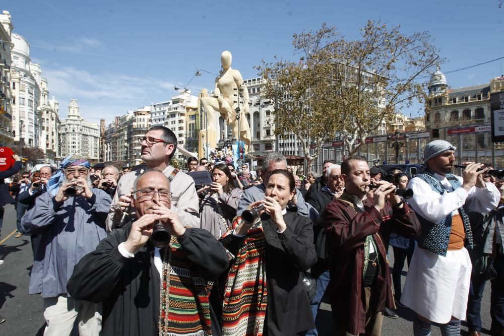 Más de cien dolçainers rinden tributo a Joan Blasco