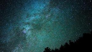 Estrellas captadas en un cielo de primavera.