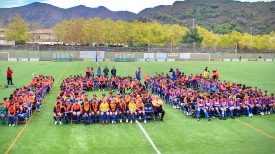 Presentació oficial dels equips rosincs al Mas Oliva