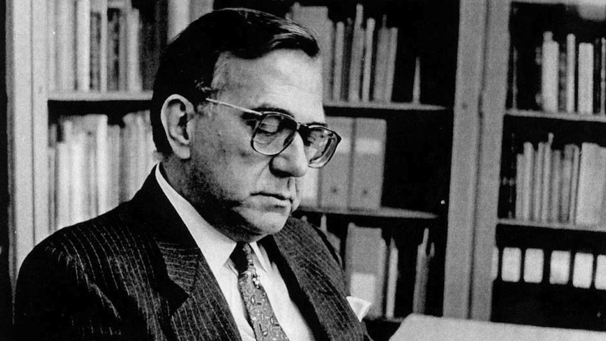 El escritor Rafael Pérez Estrada