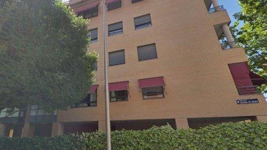 Un muerto y un herido muy grave en un incendio de un piso en Madrid