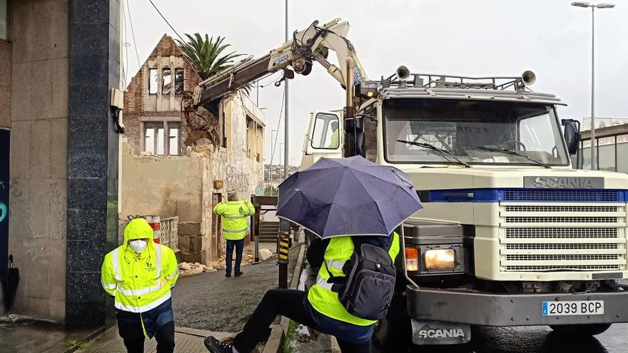 Fiscalía solicita un año y tres meses de cárcel y doce de inhabilitación para Seoane por el derribo de Casa Carnicero