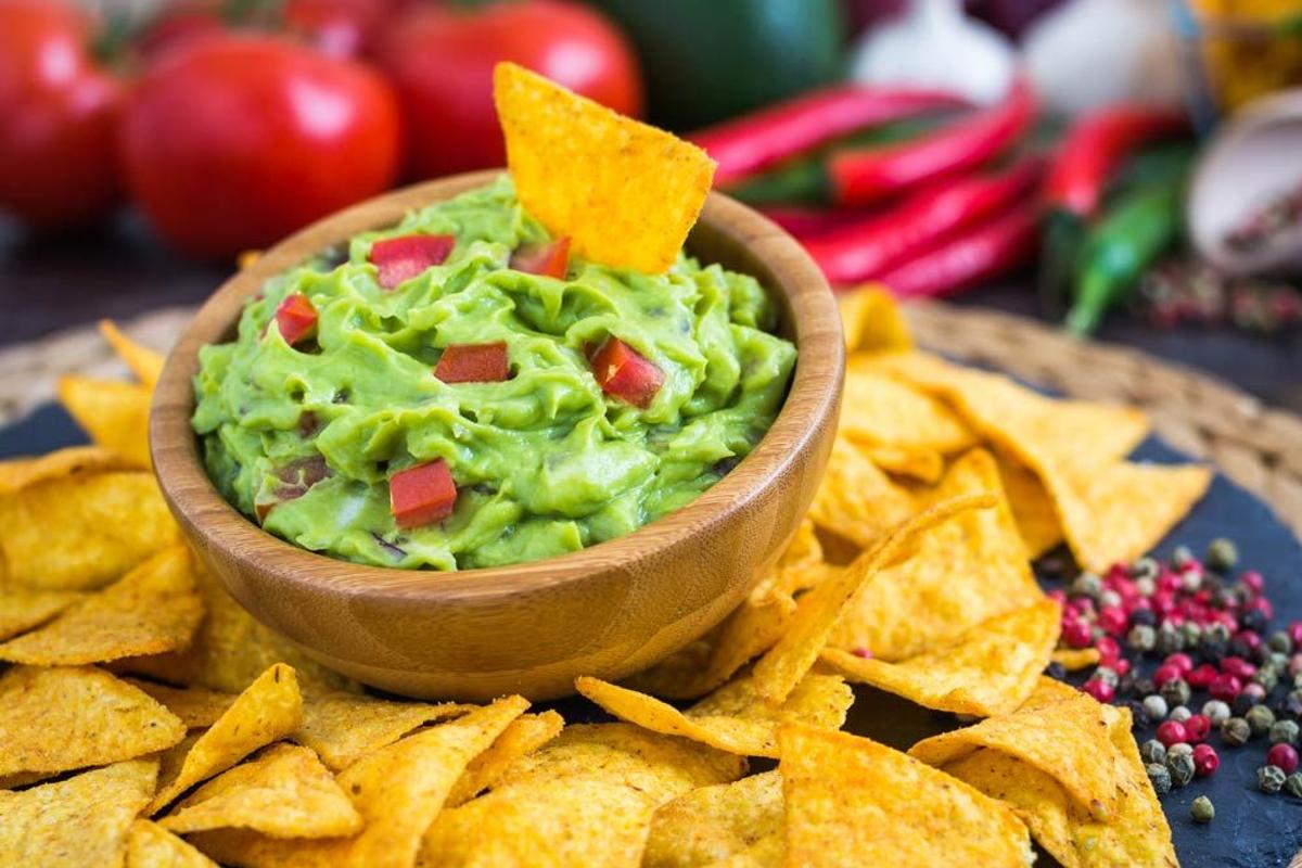 Nachos con guacamole