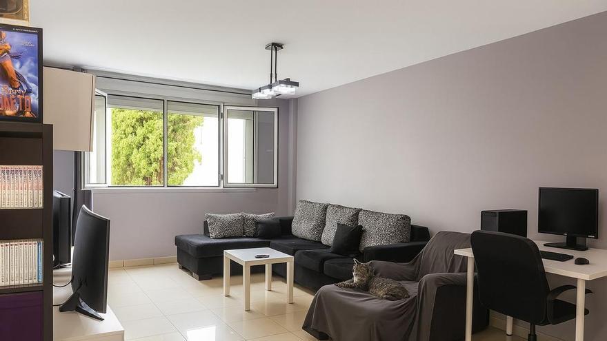 Fantástica oportunidad en Las Palmas: piso  con tres habitaciones y bien ubicado por menos de 190.000 euros
