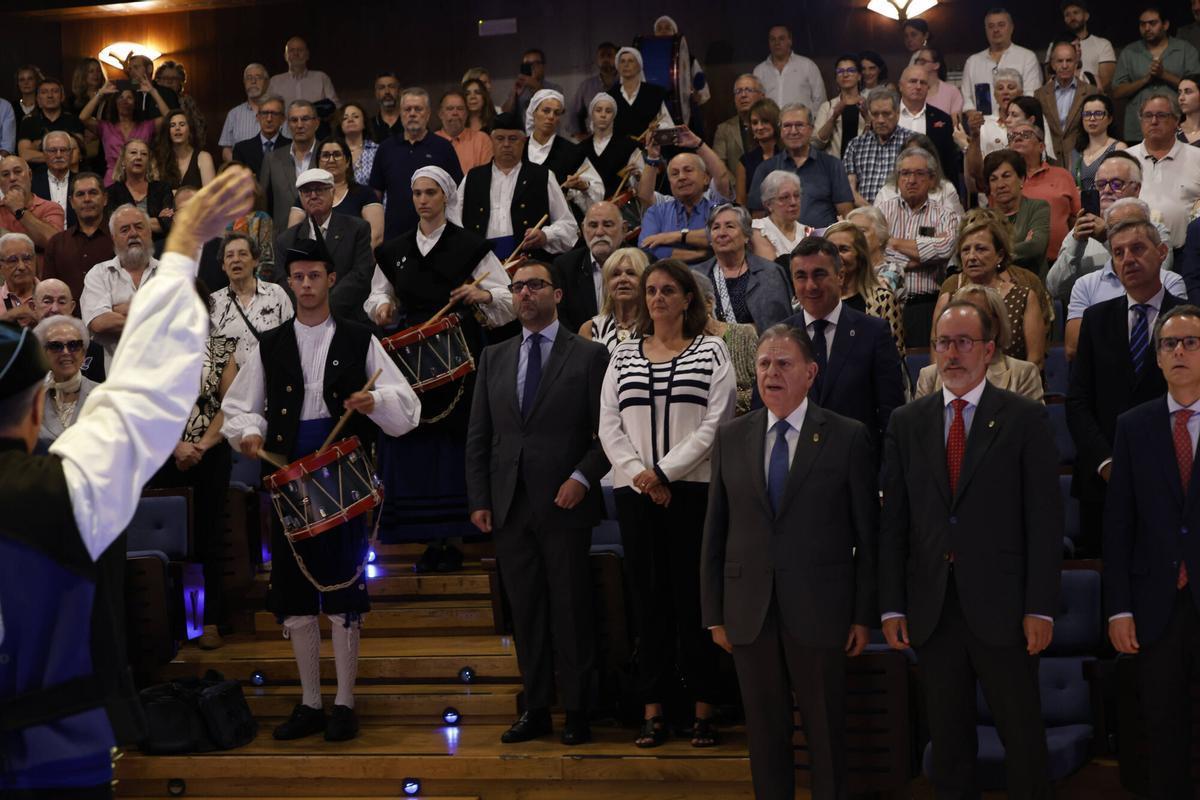 Oviedo reconoce los méritos deportivos, sociales y económicos con sus máximas distinciones