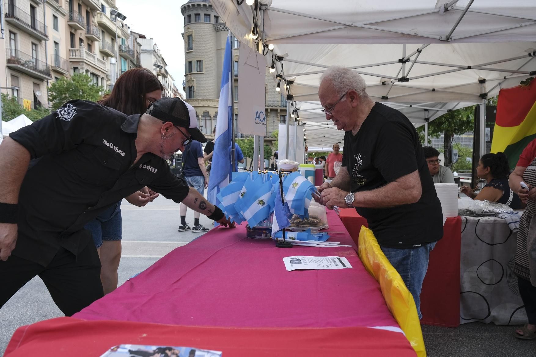 Manresa presumeix d'interculturalitat a Sant Domènec