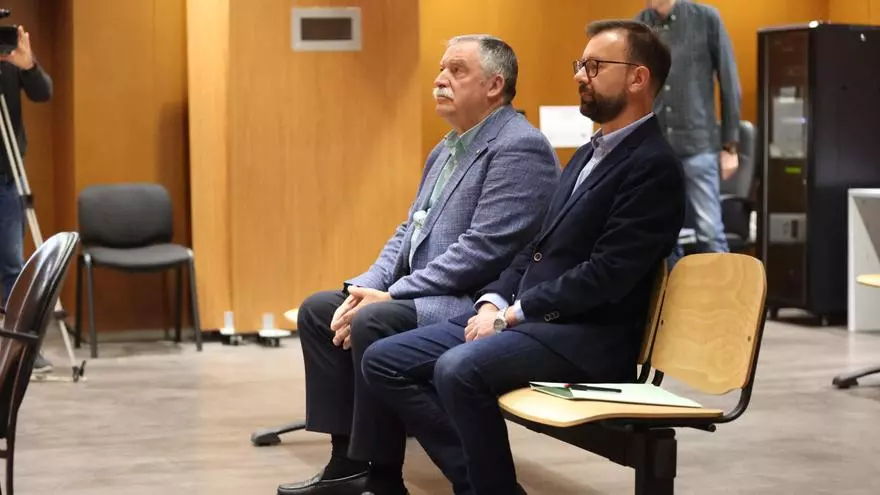 Arranca el juicio contra el alcalde de Oleiros por la Casa Carnicero